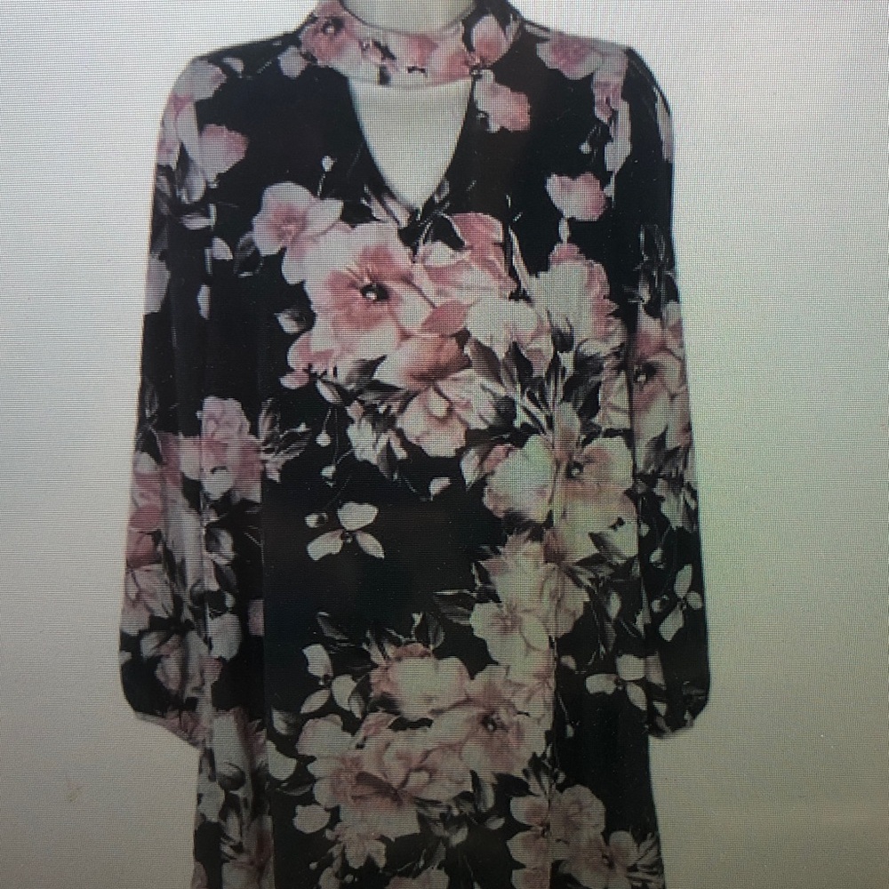 Floral Chiffon Dress with Keyhole Neckline
